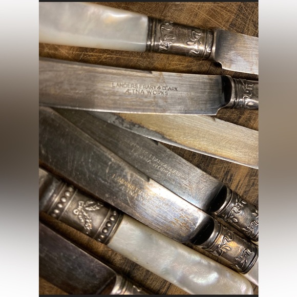 Landers Frary & Clark Aetna Works Fruit Knives 6” Set of 7 - Picture 9 of 11